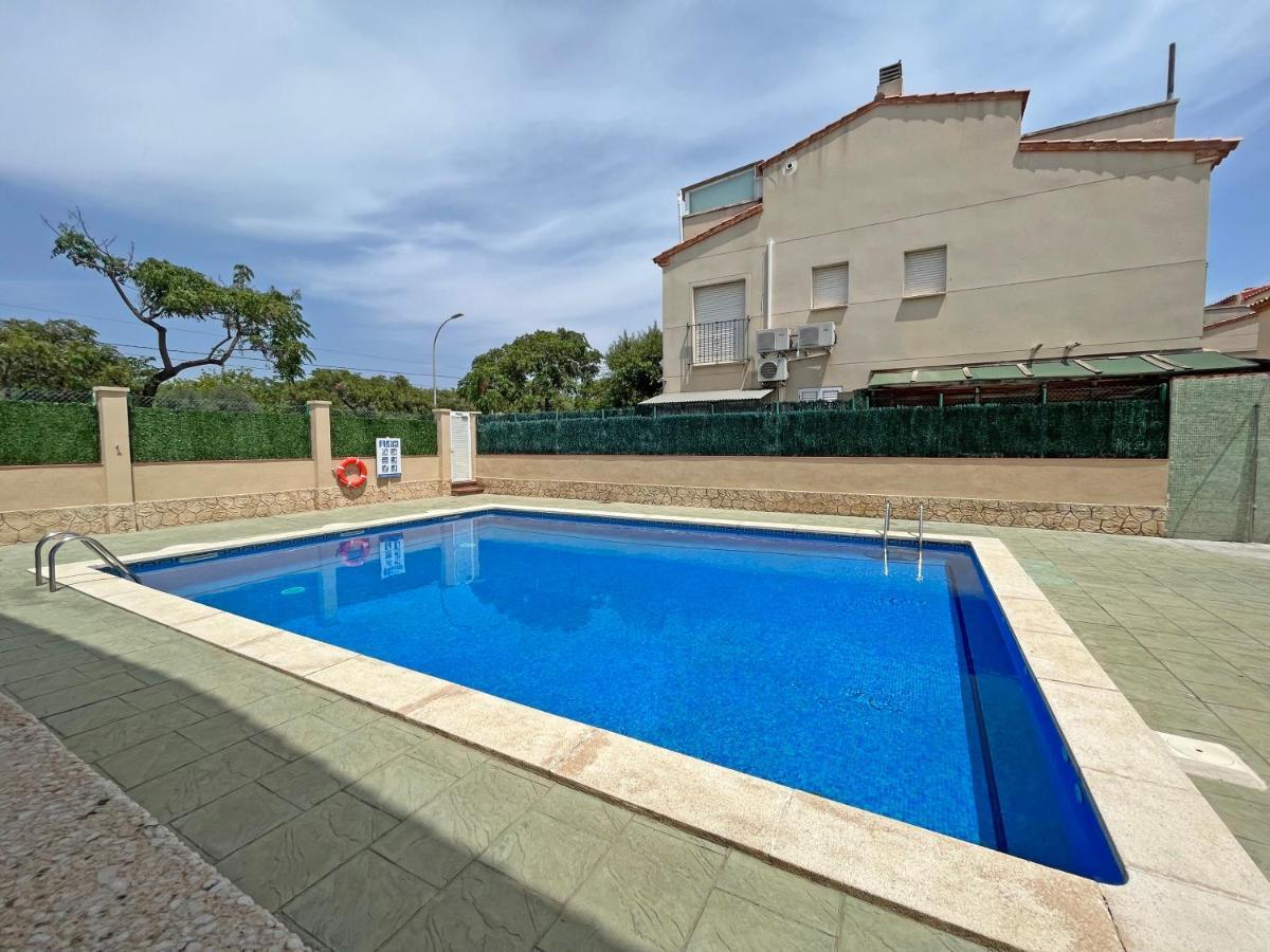 Casa En Vilafortuny Con Barbacoa Piscina Comunitaria Cambrils Exteriör bild